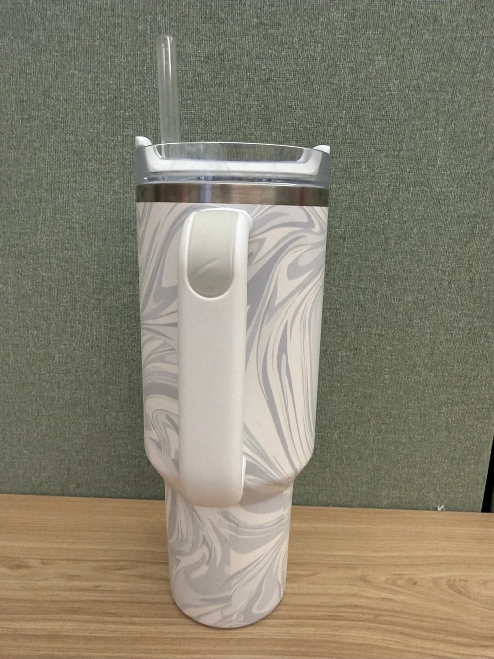 Stanley Marble White and Light Gray Travel Tumbler with Handle & Straw - Picture 3 of 5